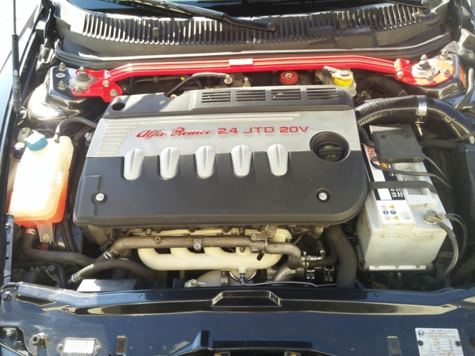 Chiptuning Alfa Romeo 156 2.4 JTDm stage 3 - motorový priestor